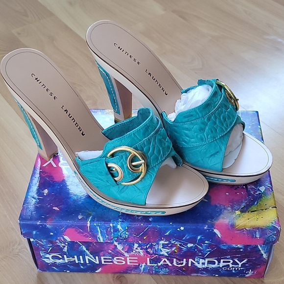 NIB Chinese Laundry Amore Platform Leather Sandal - Picture 7 of 16